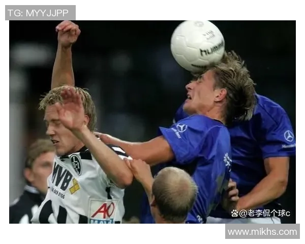 巅峰对决：球星间的足球较量，谁将书写全新传奇之战